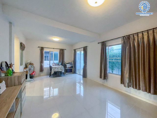 *****บ้านเดี่ยวมือสอง ม. อินนิซิโอ ปิ่นเกล้า-ศาลายา เนื้อที่ 50.40 ตร.ว. มาพร้อมฟังก์ชัน 3 ห้องนอน 2 ห้องน้ำ บ้านสวยพร้อมเข้าอยู่ *แถมเครื่องปรับอากาศ 1 เครื่อง บนทำเลเชื่อมต่อถนนหลายเส้นทาง ใกล้เซ็นทรัลศาลายา และทางด่วน "กาญจนาภิเษก"